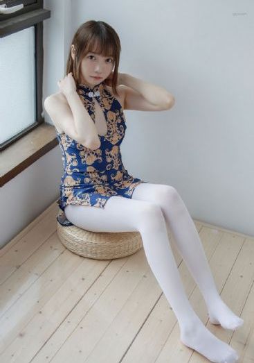 偷偷解开女同桌内裤给我看_DVD动漫在线观看
